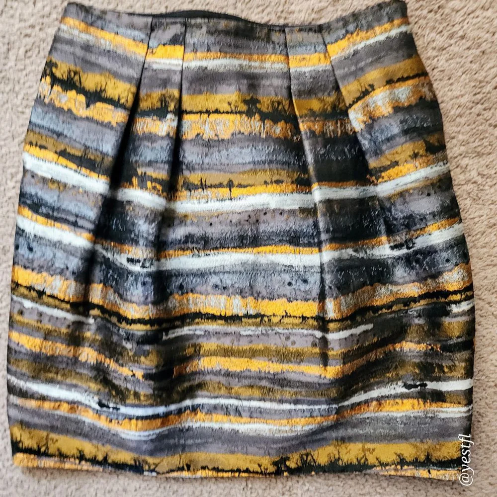 Women's Lafayette 148 New York Size 6 Gold and Black Metallic Brocade